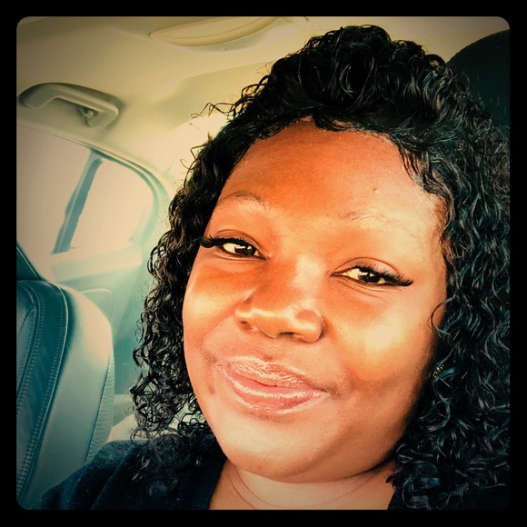 Meet your Posher, Renicka - Picture 1 of 3